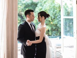 7 Ide Foto Prewedding Outdoor di Taman Hingga Gurun Pasir