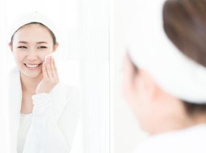 Pro dan Kontra Makeup Artist Unggah Wajah Polos Klien Sebelum Makeup