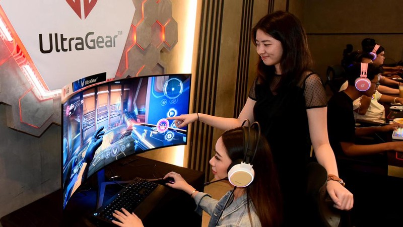 PT. LG Electronics Indonesia mengumumkan kesiapannya memasarkan seri terbaru monitor gaming-nya, UltraGear OLED premium. Seperti apa penampakannya? Kita intip yuks…