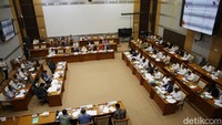 Dalam rapat, Yaqut mengusulkan para jemaah haji lunas tunda 2022 tidak perlu tambah Biaya Perjalanan Ibadah Haji (Bipih) 1444 Hijriah.