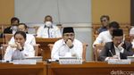 Raker Bareng Komisi VIII DPR, Kemenag Bahas soal Biaya Tambahan Haji