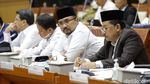 Raker Bareng Komisi VIII DPR, Kemenag Bahas soal Biaya Tambahan Haji