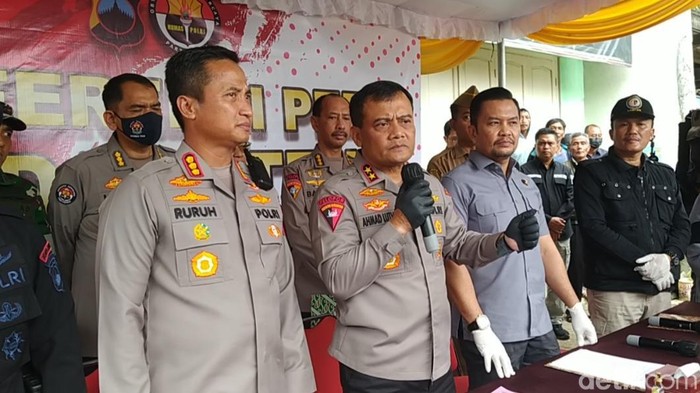 Kapolda Jateng Irjen Ahmad Luthfi di Kaliangkrik, Magelang, Senin (27/3/2023).