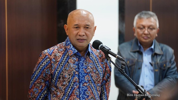 Menkop-UKM bersama Mendag menyepakati langkah-langkah pemberantasan impor pakaian bekas ilegal.