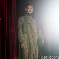 Inilah koleksi busana Lebaran 2023, Kolaborasi Aleza dengan tiga desainer, Mel Ahyar, Barli Asmara dan Rama Dauhan yang bertajuk The Pandora.  Foto: Mohammad Abduh/Wolipop.