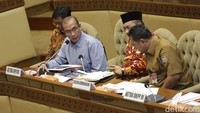 Bawaslu RI Rahmat Bagja saat sidang putusan penanganan dugaan pelanggaran administrasi Pemilu 2024, di kantor Bawaslu RI, Jakarta Pusat, Senin (20/3) mengatakan, KPU harus memberikan waktu kepada Partai Prima selama 10x24 jam untuk memperbaiki dokumen. Bawaslu juga meminta KPU untuk melakukan verifikasi administrasi perbaikan terhadap dokumen persyaratan Partai Prima.