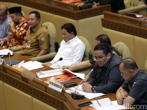 Komisi II DPR Bahas Putusan Bawaslu soal Verifikasi Ulang Prima