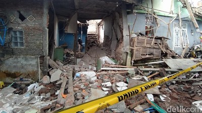Potret Luluh Lantak Belasan Rumah gegara Ledakan Petasan Magelang