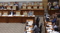 Selain Lucas dan Sukri ada empat kandidat lainnya yang mengikuti seleksi Hakim Agung, antara lain Annas Mustaqim, Imron Rosyadi, Lulik Tri Cahyaningrum, dan Triyoso Martanto.