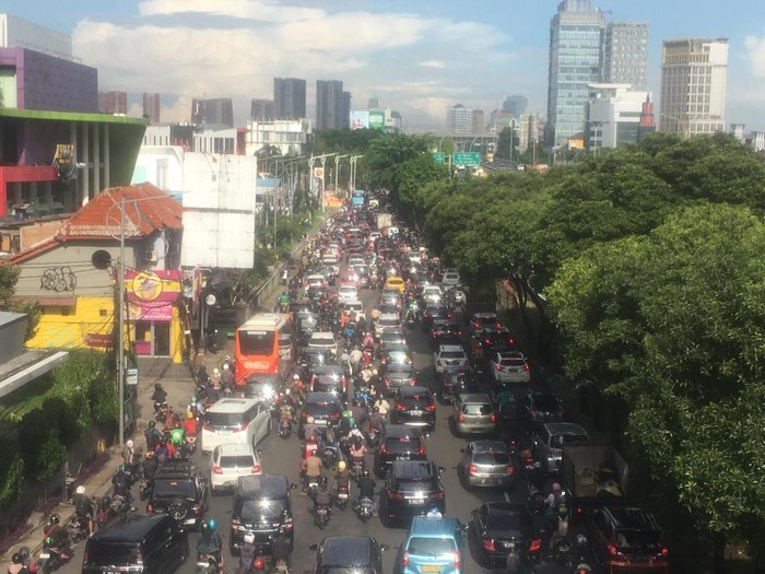Macet di TB Simatupang Arah Fatmawati