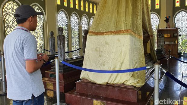 Makam Sultan Syarif Kasim II, Siak. (Raja Adil Siregar/detikSumut)