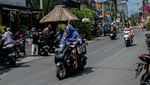 Masih Banyak Bule Hilir Mudik Naik Motor di Bali, Nih Foto-fotonya