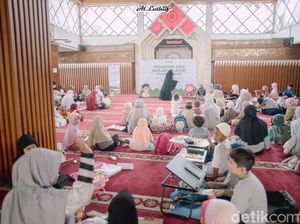 Ngabuburit Produktif di Masjid Al-Lathiif Bandung