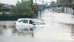 Mobil-mobil Ini Jadi Korban Banjir di Irak