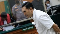 Jaksa meyakini Kasranto bersalah melanggar Pasal 114 ayat 2 UU No 35 tahun 2009 tentang Narkotika juncto Pasal 55 ayat 1 ke-1 KUHP.  