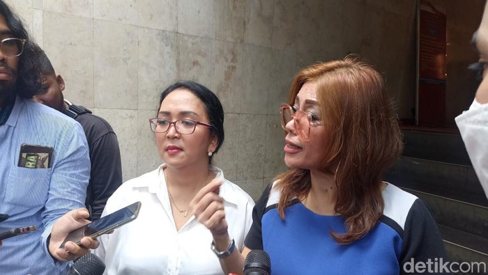 Pengacara Amanda menjelaskan pihaknya membawa bukti-bukti soal laporan kliennya terhadap Mario Dandy