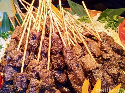 Ada Pasar Kurma hingga Sate Kerbau untuk Berbuka Puasa Komplet di Sini