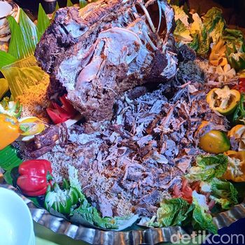 Ada Pasar Kurma hingga Sate Kerbau untuk Berbuka Puasa Komplet di Sini