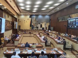 Komisi II DPR Gelar Rapat Bahas Putusan Bawaslu soal Verifikasi Ulang Prima