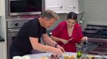 Masak Steak Bareng Gordon Ramsay, Selena Gomez Seolah di MasterChef
