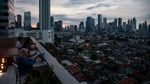 Sensasi Buka Puasa Bersama di Kafe Atap Jakarta