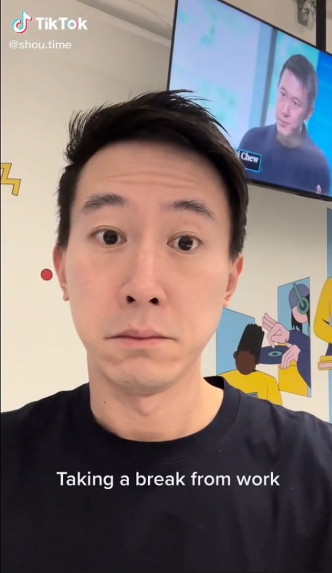 CEO TikTok Shou Zi Chew sendiri diketahui bukan orang China melainkan Singapura. Pria 41 tahun lulusan Harvard Business School yang pernah magang di perusahaan Facebook itu telah menikah dan memiliki dua anak.Foto: Dok. TikTok