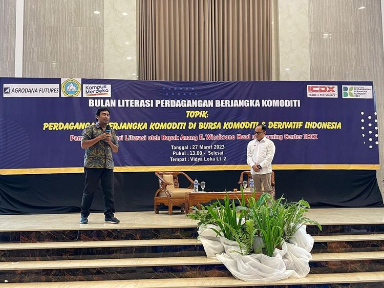 Upaya Meningkatkan Literasi Perdagangan Komoditi Kepada Mahasiswa