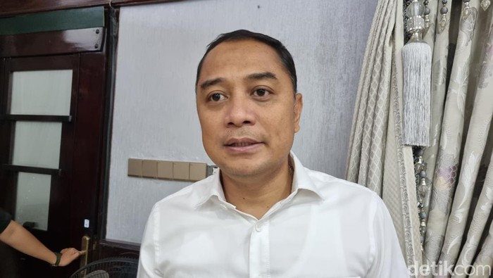 Wali Kota Surabaya Eri Cahyadi saat tegaskan sanksi untuk para pelaku perang sarung.
