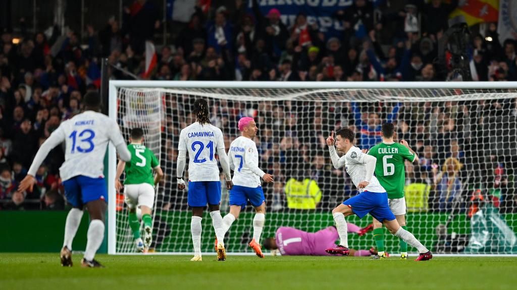 Kualifikasi Euro 2024: Gol Pavard Bawa Prancis Kalahkan Irlandia