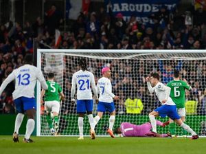 Kualifikasi Euro 2024: Gol Pavard Bawa Prancis Kalahkan Irlandia