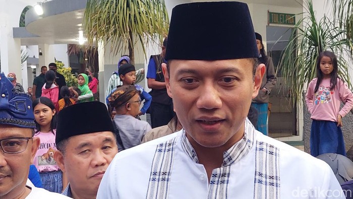 AHY saat datang ke Cimahi, Selasa (28/3/2023).
