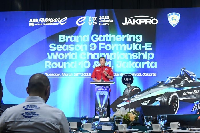 Ketua MPR RI sekaligus Ketua Steering Committee Jakarta e-Prix 2023 Bambang Soesatyo (Bamsoet) mengajak perusahaan dalam negeri dan luar negeri untuk bergabung menjadi sponsor dalam menyukseskan Jakarta e-Prix 2023.