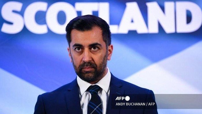 Baru Setahun Menjabat, PM Muslim Pertama Skotlandia Mundur