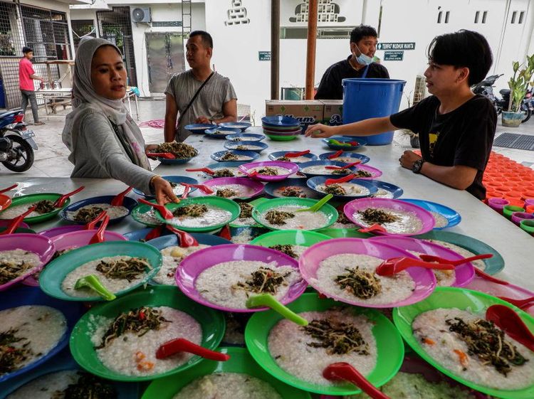 Bubur Pedas yang Jadi Menu Andalan Buka Puasa di Masjid Raya Medan
