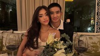 Momen mesra Devano dan Baila Fauri makan malam romantis. Foto: dok. Instagram