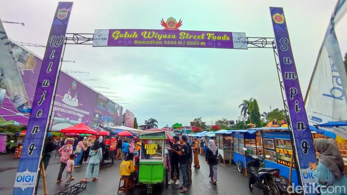 Galuh Wiyasa Street Foods Ciamis