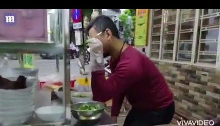 Gegara Aksi Makan Aneh dan Ekstrem, 4 Orang Ini  Ditangkap Polisi