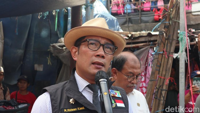 Gubernur Jabar Ridwan Kami di Pasar Kiaracondong