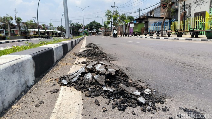 Jalan rusak bojonegoro