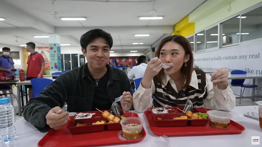 Makanan mewah di kanting sekolah Livy Renata, ada menu salmon panggang