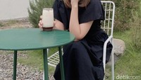  Terlepas dari kontroversinya, YouTuber cantik ini memang memiliki banyak followers di Instagram. Dirinya suka membagikan momen kulinerannya. Foto: detikFood