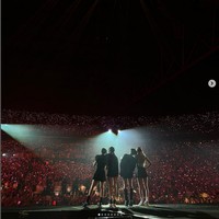 Pada Minggu (26/3/2023), penggemar yang memadati Philippine Arena kompak menyanyikan selamat ulang tahun untuk Lisa. Foto: dok. Instagram @lalalalisa_m