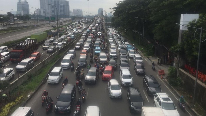 Macet TB Simatupang Arah Fatmawati (28/3)