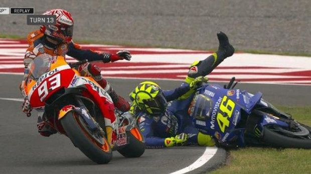 Marc Marquez vs Valentino Rossi.