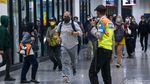 Melihat Kondisi di Stasiun Manggarai yang Ramai Setiap Hari