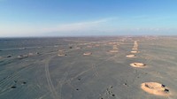 Karez menimba air tanah, mengubah gurun menjadi oasis yang dikenal di zaman kuno sebagai kanal sumur. 