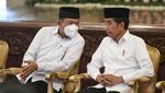 Momen Jokowi dan Maruf Amin Serahkan Zakat ke Baznas Pakai QR Code