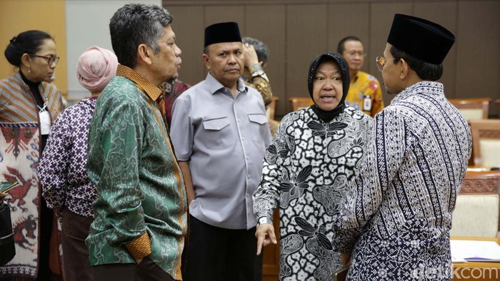 Mensos Tri Rismaharini menghadiri Rapat Kerja dengan Komisi VIII DPR, Selasa (28/3/23). Rapat itu membahas pelaksanaan program dan anggaran Tahun 2023 Kemensos.