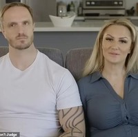 Sang suami John mengatakan bahwa membiarkan suami tidur dengan wanita lain adalah sebuah kemewahan yang diinginkan oleh banyak pria. “Monica baik-baik saja dengan ini, dan aku juga. Aku pikir ini adalah sebuah kemewahan yang aku dapat yang mana banyak pria di luar sana juga menginginkannya,” tambahnya. Foto: dok. Love Dont Judge