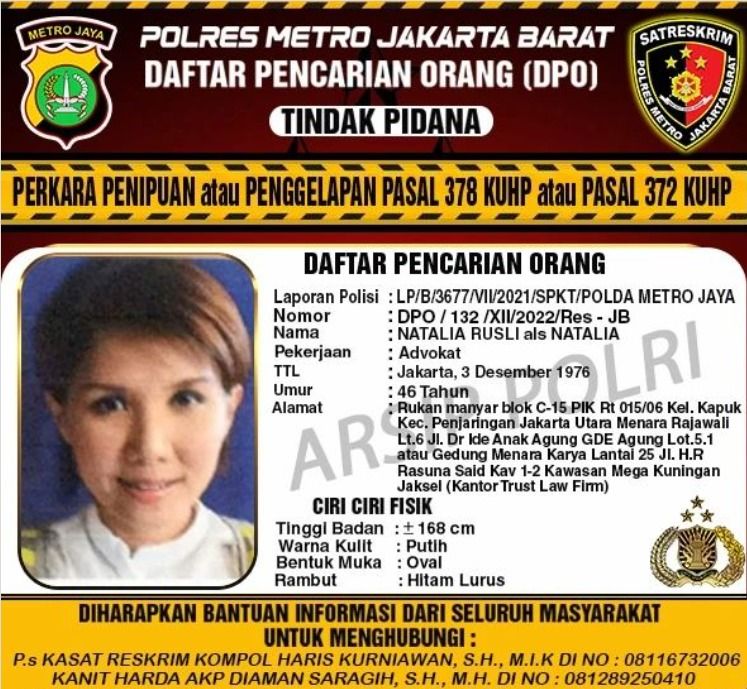 Pengacara Natalia Rusli menyerahkan diri ke polisi setelah masuk dalam daftar pencarian orang (DPO) selama 4 bulan. Lantas, Natalia Rusli terjerat kasus apa?